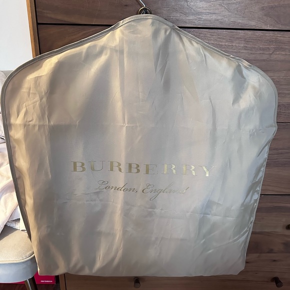 Authentic Burberry Kensington Trench 2018 - Picture 10 of 12